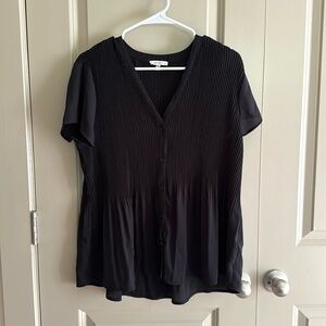 Pleione pleated button-down blouse black